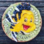 personagens-da-disney-criados-em-pratos-de-frutas (31)